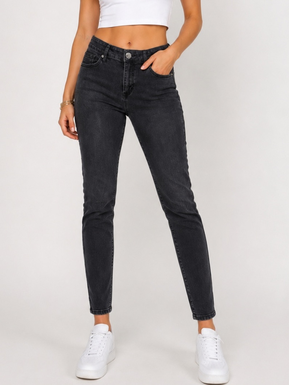 GUESS 1981 Skinny Jeans Black Size 28 Mid Rise Stretch EUC Classic Denim